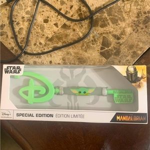 Large and Small- Star Wars Mandalorian Grogu Key Special Edition Duo